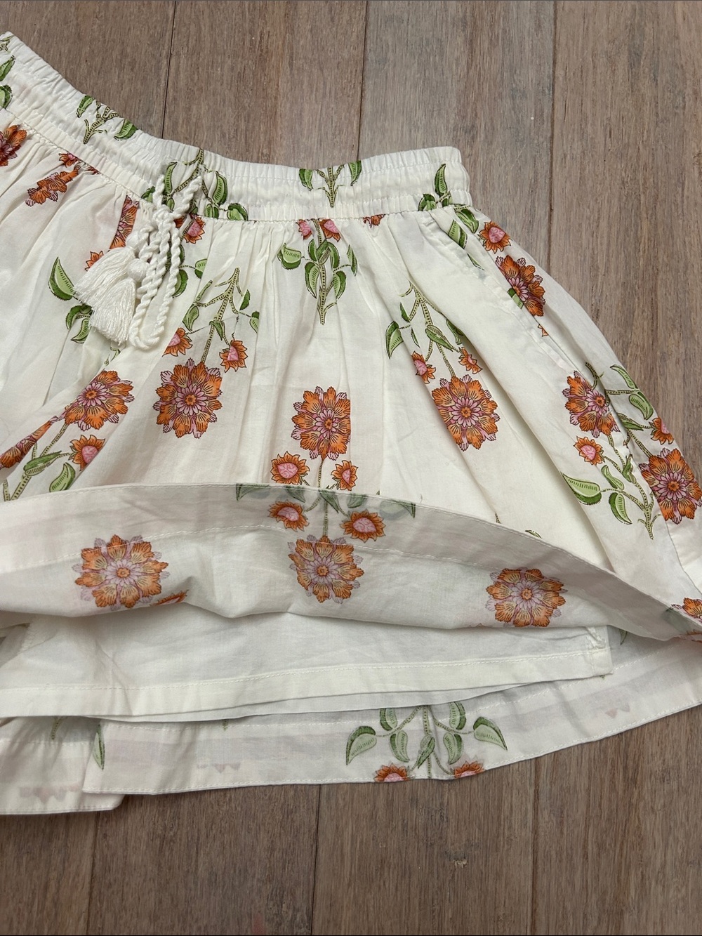 White Floral Boho Skort with Pink Border size S - Picture 5 of 14